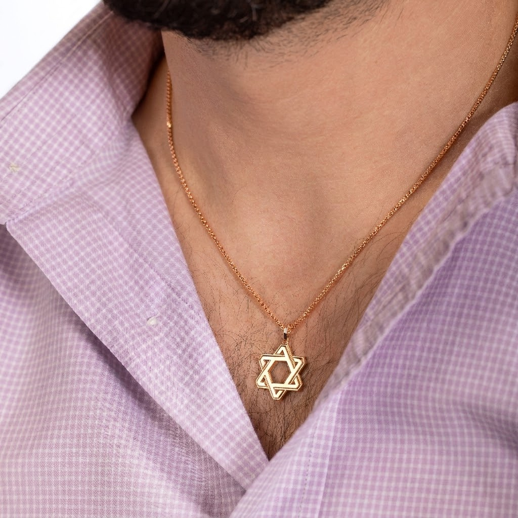 14k gold men small muscat Star Necklace