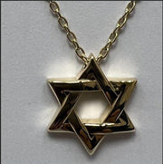 14k gold plain braided Thick star of david necklace